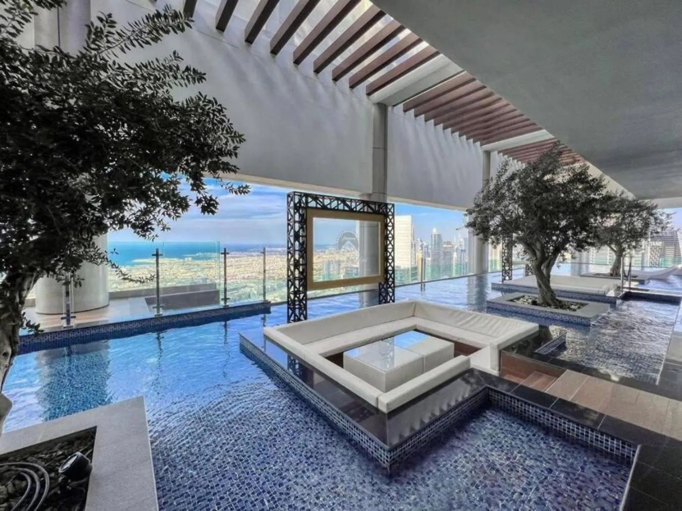 Paramount Hotel Residence Rooftop Infinity Pool Dubai Apartment
